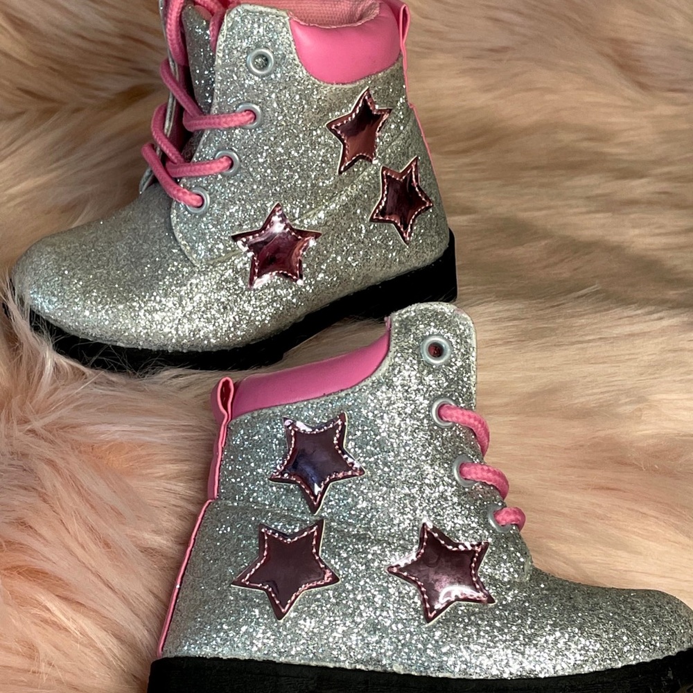 Cute glitter & stars toddler boots size 6